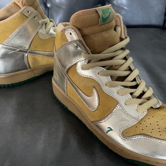 Nike Dunk High Pro SB \'Lucky\' main image 11
